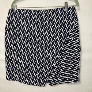 Ann Taylor Loft Size L Faux-Wrap Asymmetrical Mini Skirt in Navy Blue and White